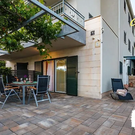 Apartment Gabrijel 2 Makarska